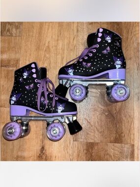 Roller Skates Sanrio Kuromi Lilac Hot Topic